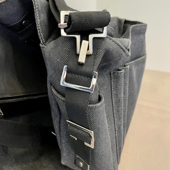 Pristine GUCCI Messenger Bag - Picture 5 of 13